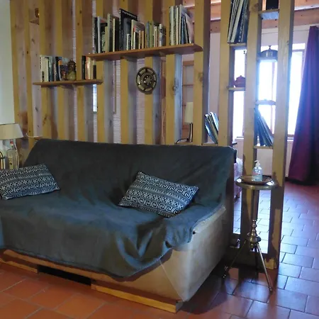 La Loge A Guest house *