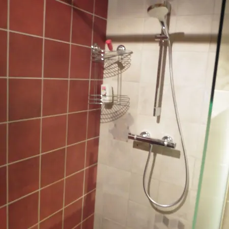 Guest house La Loge A *